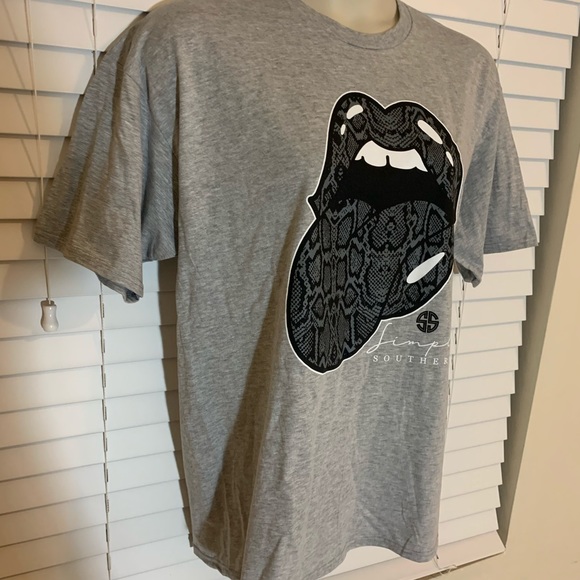 Simply Southern Collection XL gray and black - Picture 3 of 6